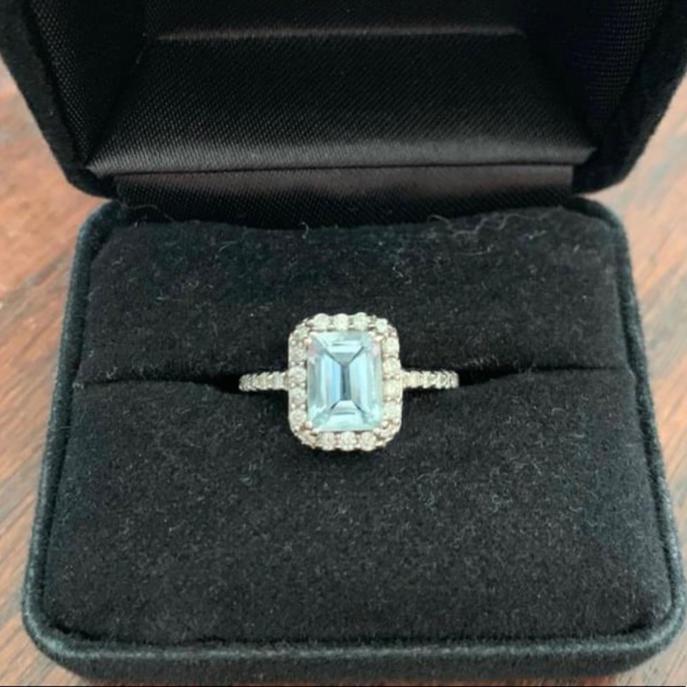 14k white gold aquamarine diamond ring